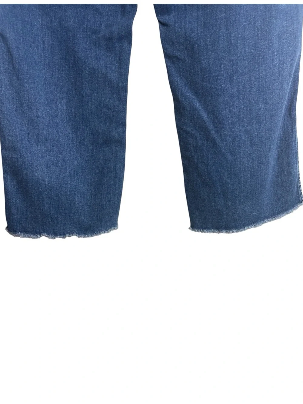 VINEYARD VINES High-Rise Straight Cropped Jeans in Medium Blue Size 32 — TRENDY! - Picture 7 of 12